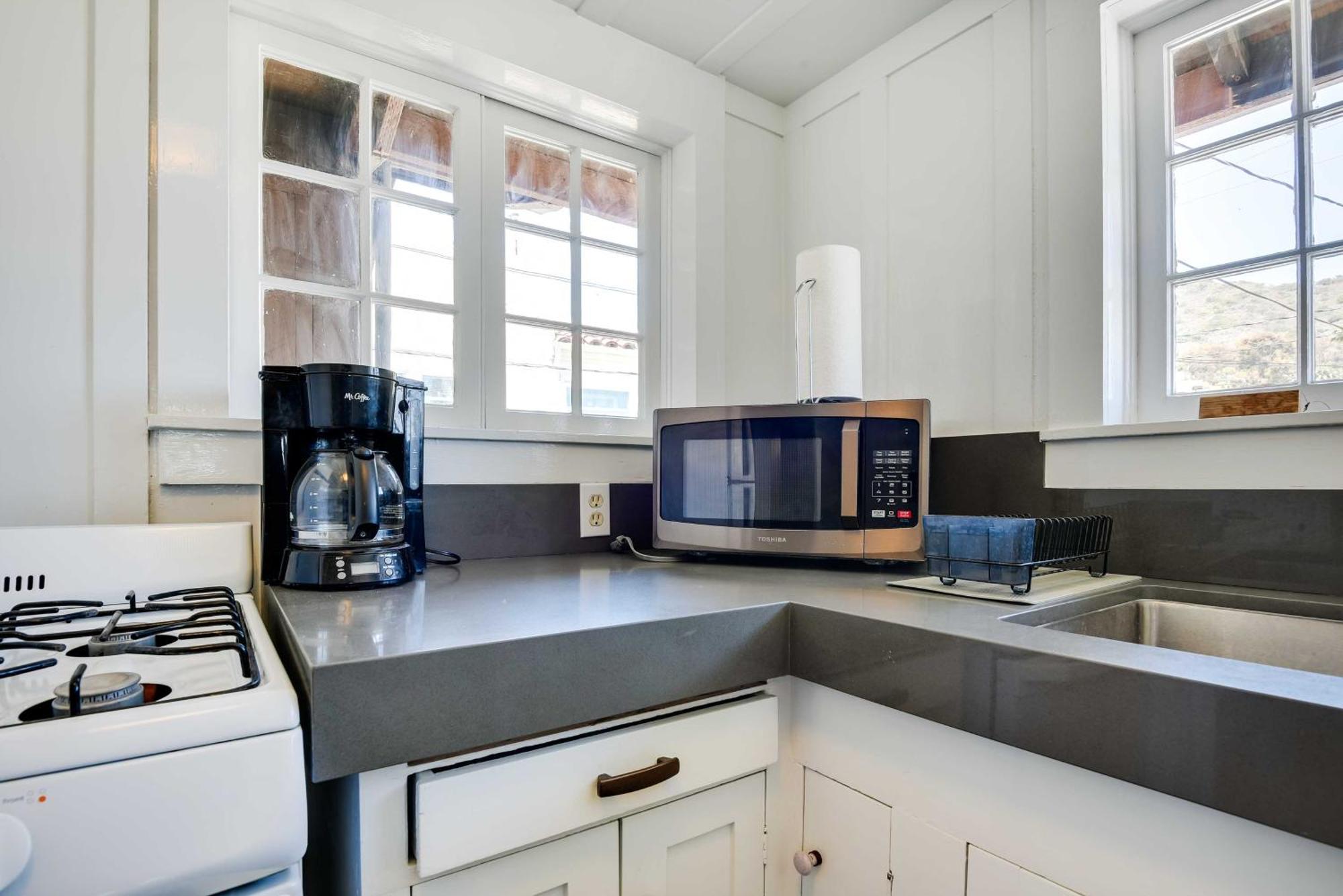 Charming Catalina Gem With Deck Walk To The Beach! Avalon Bagian luar foto